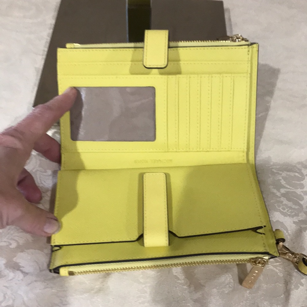 Michael Kors Wallet/Wristlet - Picture 6 of 10